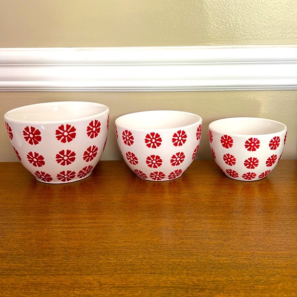 Crate & Barrel Nesting Bowl Set - Picture 1 of 6